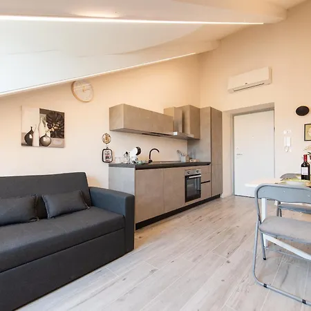 Apartment Centralissima Mansarda Nuovissima Free Wifi Turin
